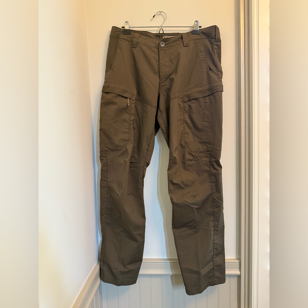 5.11 Tactical Pants Mens 36x32 work pants Olive Green Cargo Rip Stop.